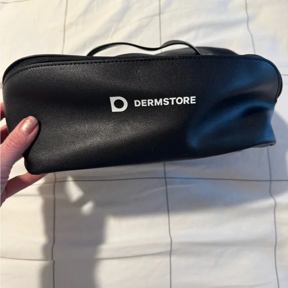 Black cosmetics bag - Picture 2 of 6